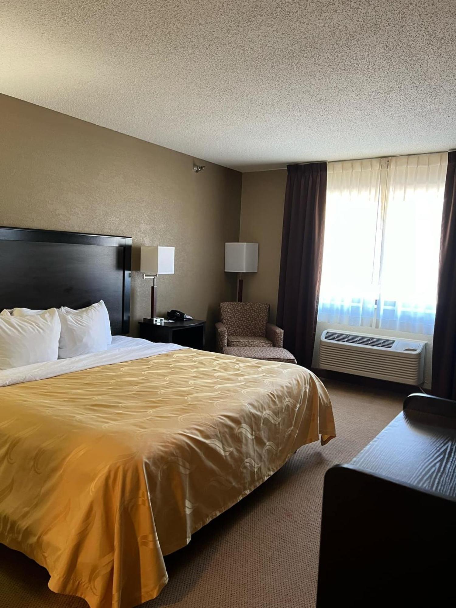 Quality Inn Harlan Екстер'єр фото