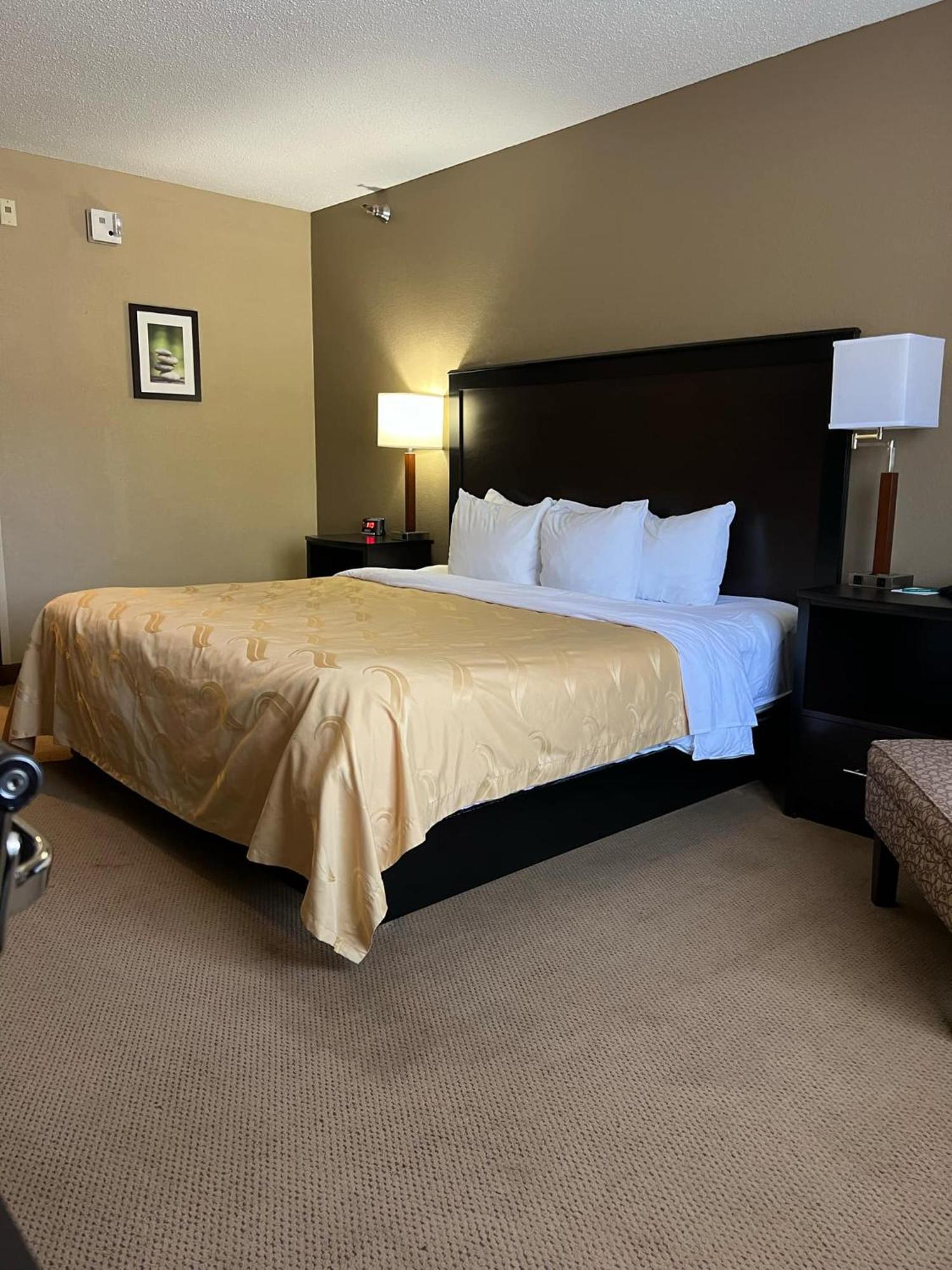 Quality Inn Harlan Екстер'єр фото