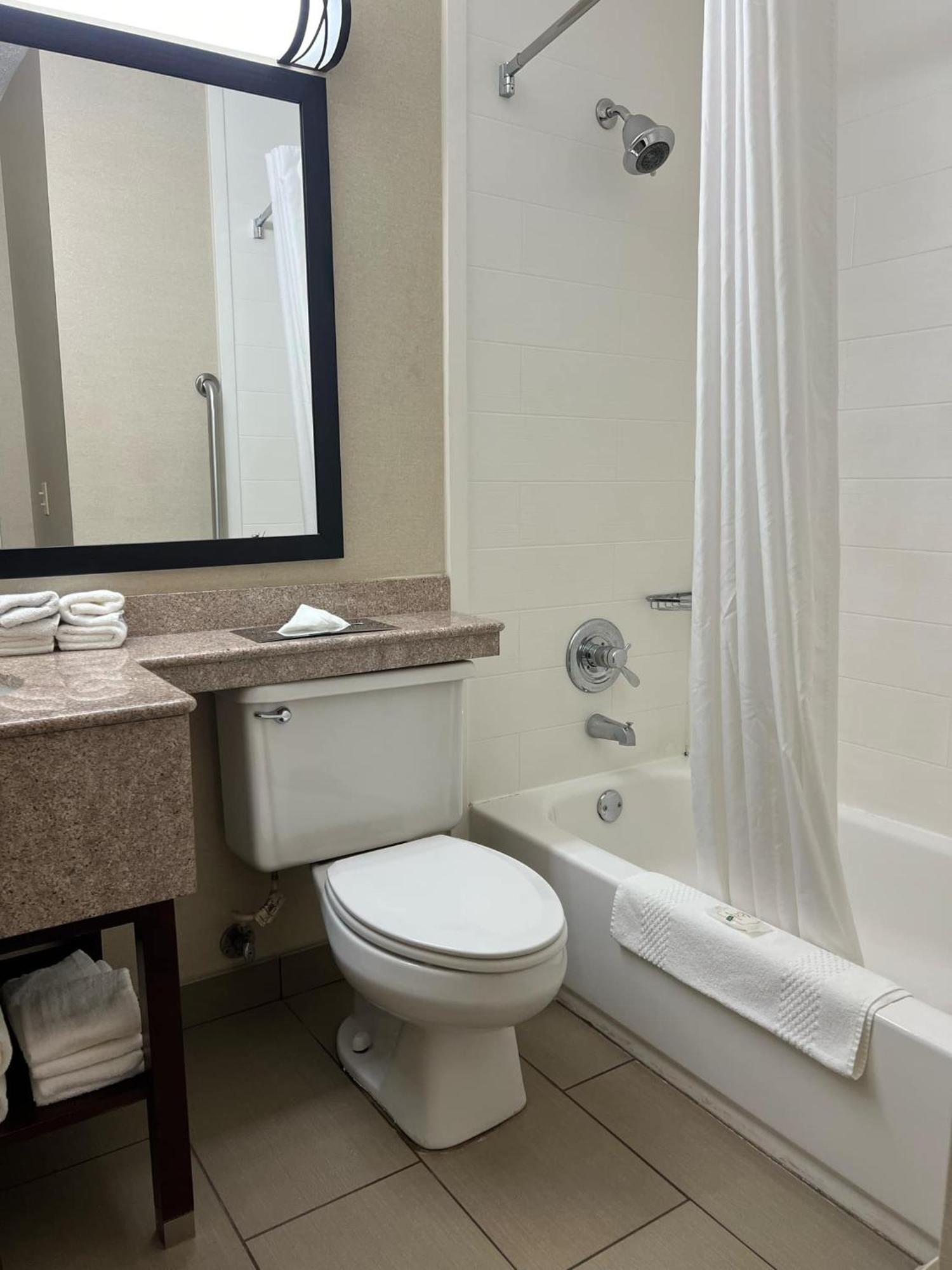 Quality Inn Harlan Екстер'єр фото