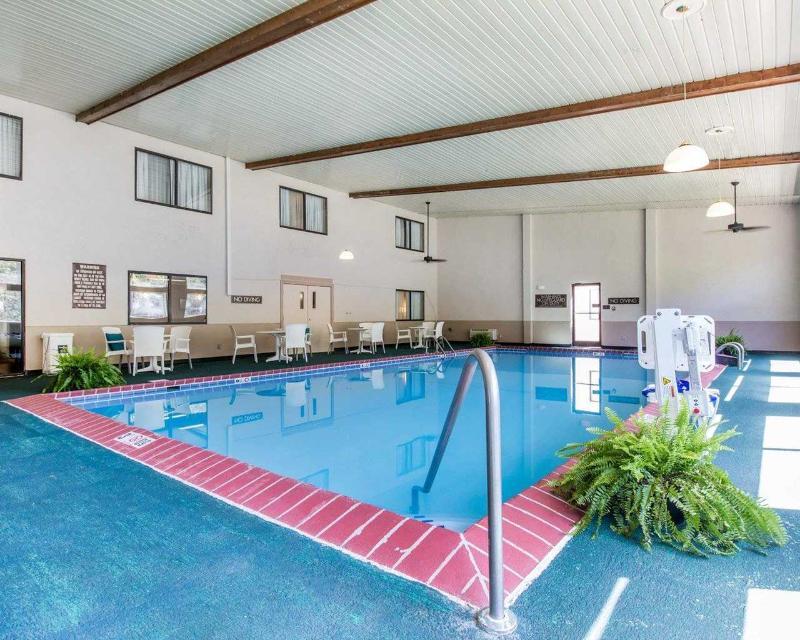 Quality Inn Harlan Екстер'єр фото