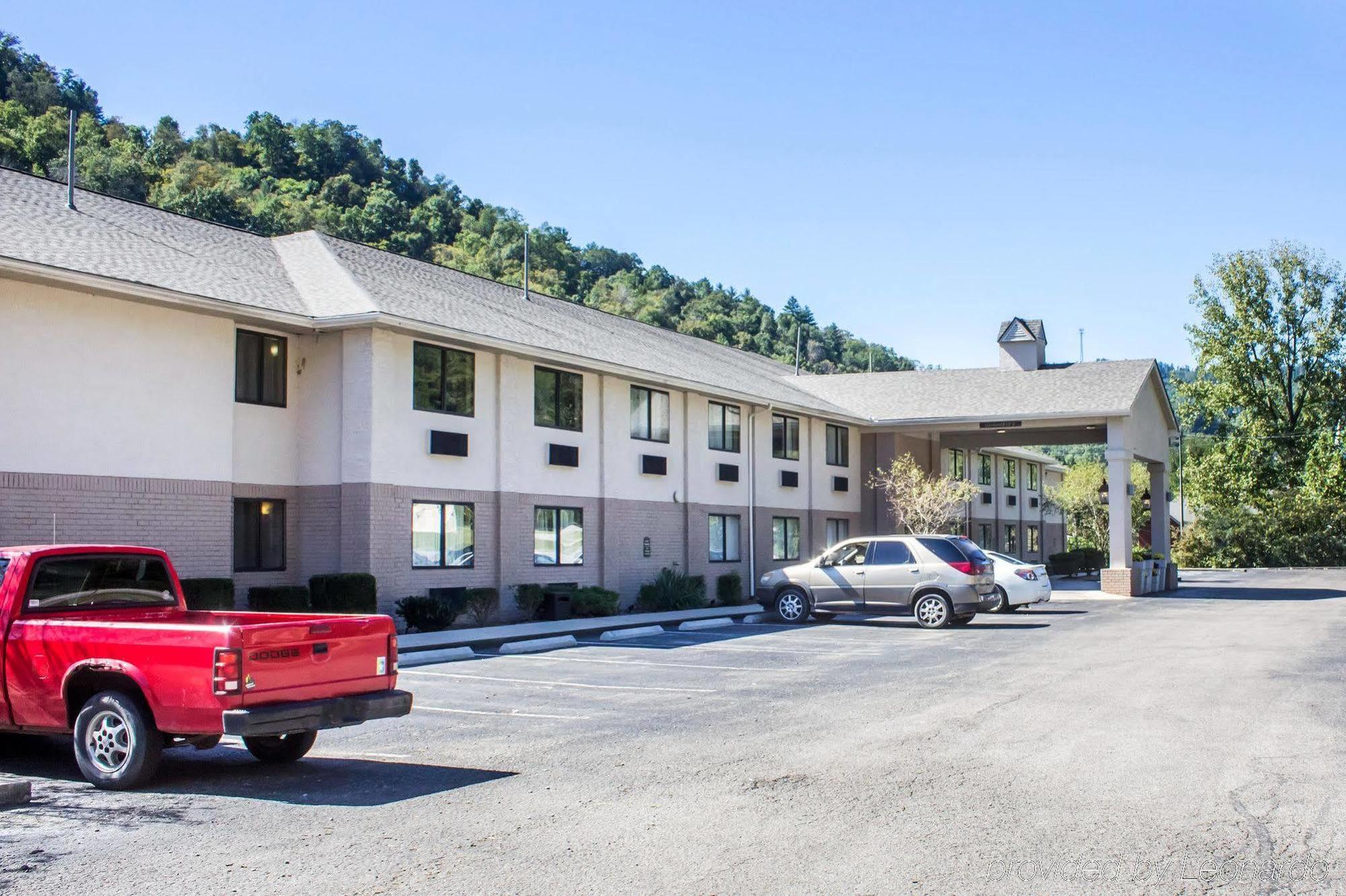 Quality Inn Harlan Екстер'єр фото