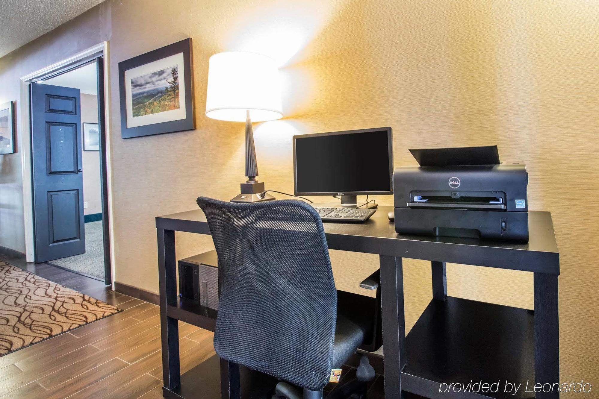 Quality Inn Harlan Екстер'єр фото